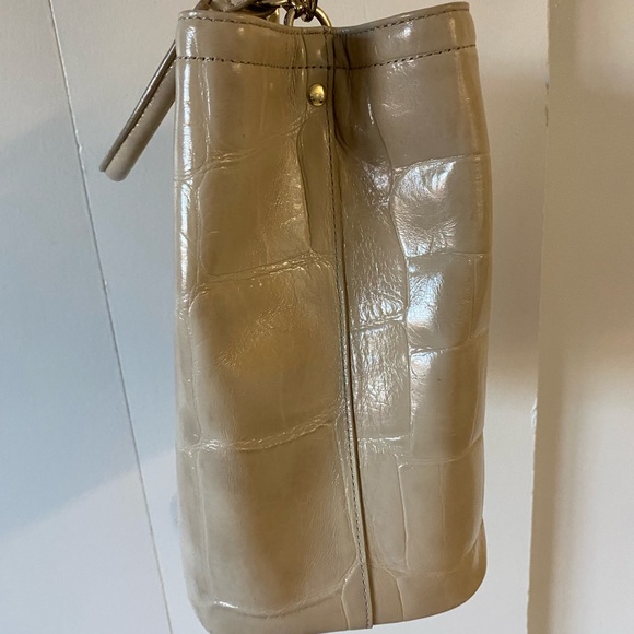 Brahmin Amelia Taupe Callisto Bag - Picture 5 of 11